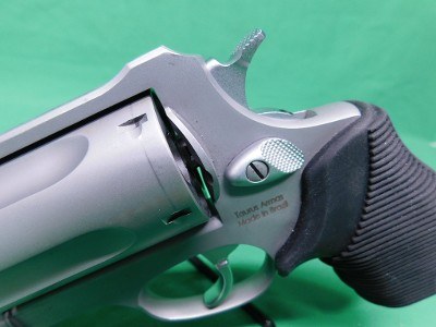 TAURUS JUDGE PUBLIC DEFENDER .45 LC/.410 GA - Image 7 of 11