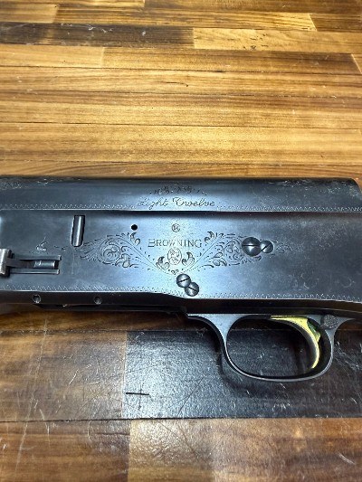 BROWNING A5 LIGHT TWELVE 12 GA - Image 10 of 12