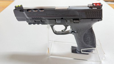 SMITH & WESSON M&P 40 .40 CALIBER - Image 4 of 9