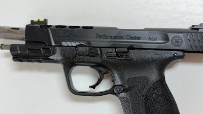 SMITH & WESSON M&P 40 .40 CALIBER - Image 5 of 9
