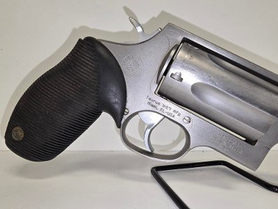 TAURUS JUDGE .45 LC/.410 GA - Image 6 of 8