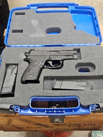 SIG SAUER P228 9MM LUGER (9x19 PARA) - Image 6 of 7