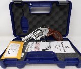 SMITH & WESSON 686 PLUS DELUXE .357 MAG - Image 1 of 8