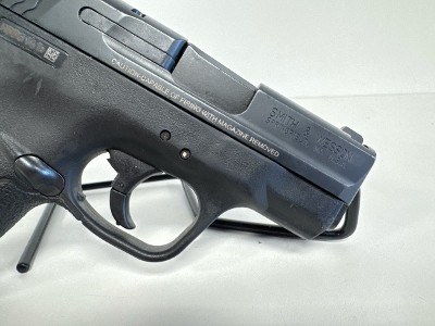 SMITH & WESSON M&P9 SHIELD 9MM LUGER (9x19 PARA) - Image 6 of 8