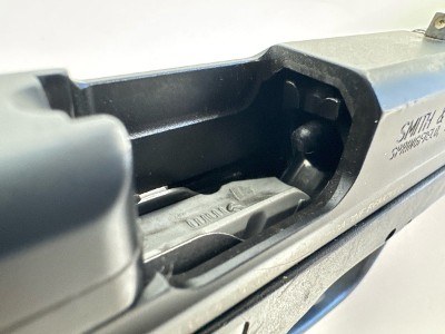 SMITH & WESSON M&P9 SHIELD 9MM LUGER (9x19 PARA) - Image 7 of 8