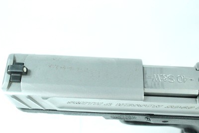 SMITH & WESSON SD40VE 40 Smith & Wesson - Image 4 of 19