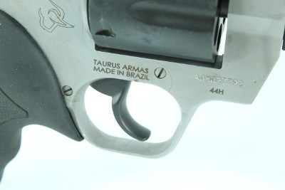 TAURUS RAGING HUNTER 44H .44 MAGNUM - Image 11 of 20