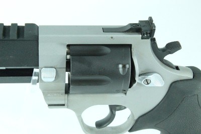 TAURUS RAGING HUNTER 44H .44 MAGNUM - Image 3 of 20