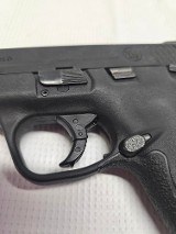 SMITH & WESSON M&P9 SHIELD 9MM LUGER (9x19 PARA) - Image 7 of 12