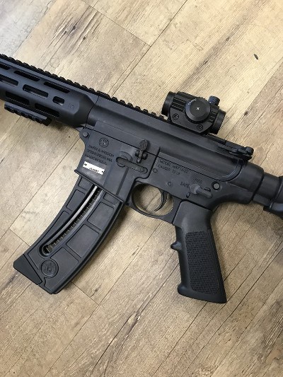 SMITH & WESSON M&P 15-22 w/ Red/Green Dot + Bipod .22 LR - Image 3 of 7