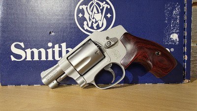 SMITH & WESSON 642 LADYSMITH .38 SPL - Image 1 of 1