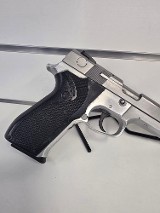 SMITH & WESSON 5943 .9mm - Image 7 of 10
