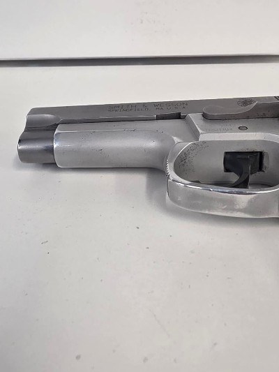 SMITH & WESSON 5943 .9mm - Image 10 of 10