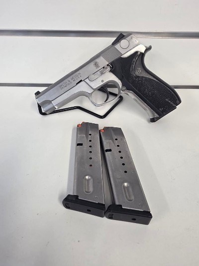SMITH & WESSON 5943 .9mm - Image 1 of 10