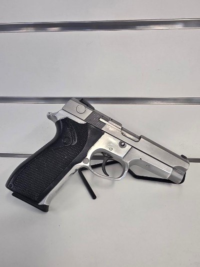 SMITH & WESSON 5943 .9mm - Image 5 of 10