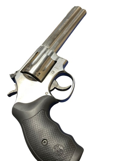 SMITH & WESSON 686 PLUS .357 MAG - Image 3 of 6