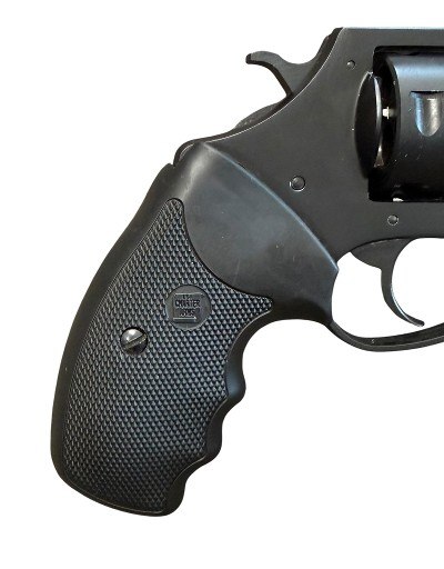 CHARTER ARMS Bulldog .44 S&W SPECIAL - Image 5 of 6