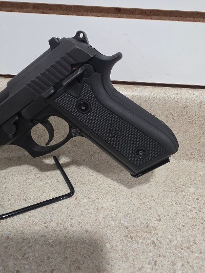 TAURUS PT92 9MM LUGER (9x19 PARA) - Image 5 of 13