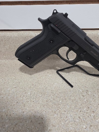 TAURUS PT92 9MM LUGER (9x19 PARA) - Image 10 of 13