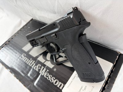 SMITH & WESSON M&P 380 SHIELD EZ .380 ACP - Image 3 of 7