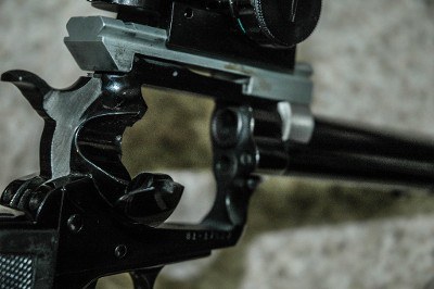 RUGER NEW MODEL SUPER BLACKHAWK .44 MAG/.44 SPL - Image 7 of 9
