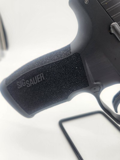 SIG SAUER P322 .22 LR - Image 7 of 8