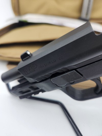 SMITH & WESSON M&P 380 Shield EZ .380 ACP - Image 9 of 10