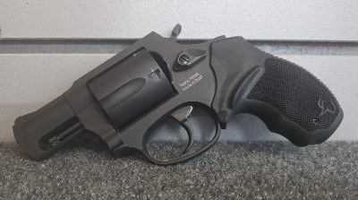TAURUS 605 .357 MAG - Image 1 of 3