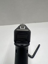GLOCK G22 GEN 5 .40 CALIBER - 3 of 4