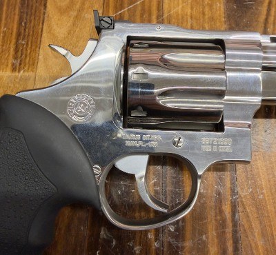 TAURUS 608 8.375" Ported .357 MAG - Image 6 of 14