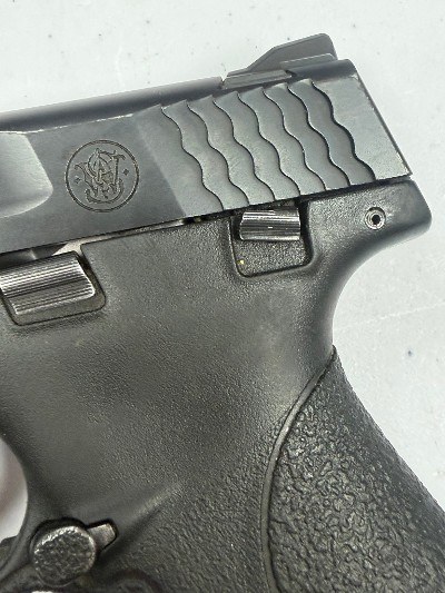 SMITH & WESSON M&P40 SHIELD .40 S&W - Image 9 of 10