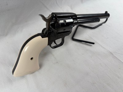 HERITAGE MFG. ROUGH RIDER SMALL BORE .22 LR - Image 5 of 7