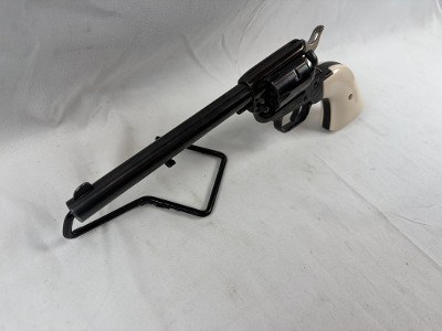 HERITAGE MFG. ROUGH RIDER SMALL BORE .22 LR - Image 2 of 7