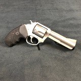 CHARTER ARMS TARGET BULLDOG (74442) .44 S&W SPECIAL - Image 1 of 8