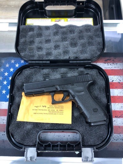 GLOCK 22 GEN 3 40 Smith & Wesson - Image 7 of 7