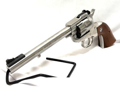 RUGER NEW MODEL SINGLE-SIX .22 LR - Image 1 of 3
