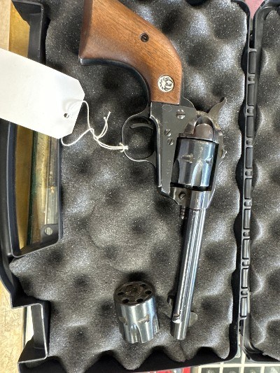 RUGER SINGLE SIX .22LR/.22MAG - Image 1 of 5