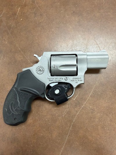 TAURUS 85 .38 SPL - Image 1 of 2