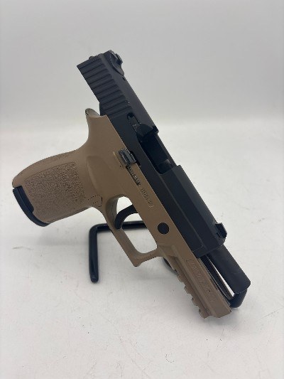 SIG SAUER P250 .40 S&W - Image 8 of 10