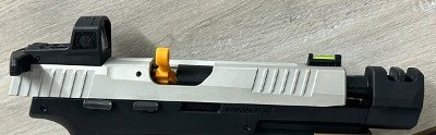 SIG SAUER P322 .22 LR - Image 4 of 11