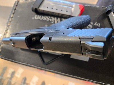 SMITH & WESSON M&P 45 SHIELD .45 ACP - Image 3 of 5
