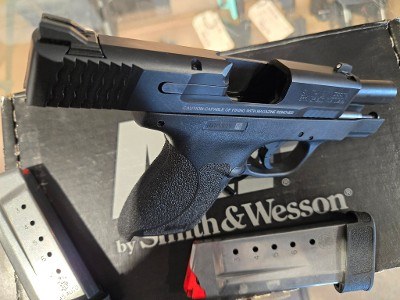 SMITH & WESSON M&P 45 SHIELD .45 ACP - Image 4 of 5