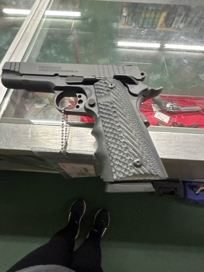 TAURUS COMMANDER .45 ACP - Image 1 of 1