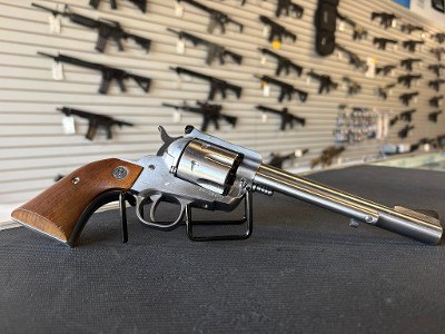 RUGER NEW MODEL BLACKHAWK .357 MAG - Image 2 of 2
