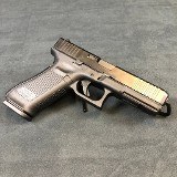 GLOCK 17 G5 9MM LUGER (9x19 PARA) - 2 of 5