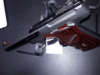 BROWNING BUCKMARK .22 LR - Image 4 of 7