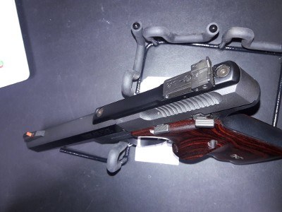 BROWNING BUCKMARK .22 LR - Image 3 of 7