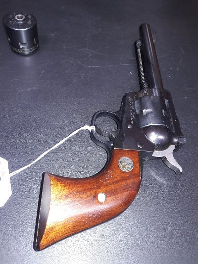 RUGER new model single 6 .22 LR - Image 3 of 7