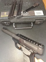 BROWNING BUCK MARK CAMPER .22 CAL - Image 6 of 6