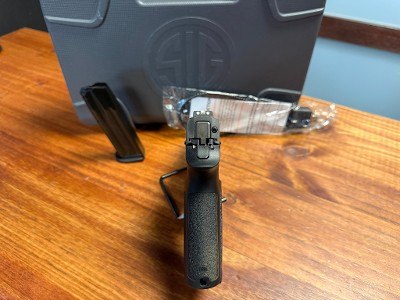 SIG SAUER P320 FULL SIZE 9MM LUGER (9x19 PARA) - Image 4 of 5